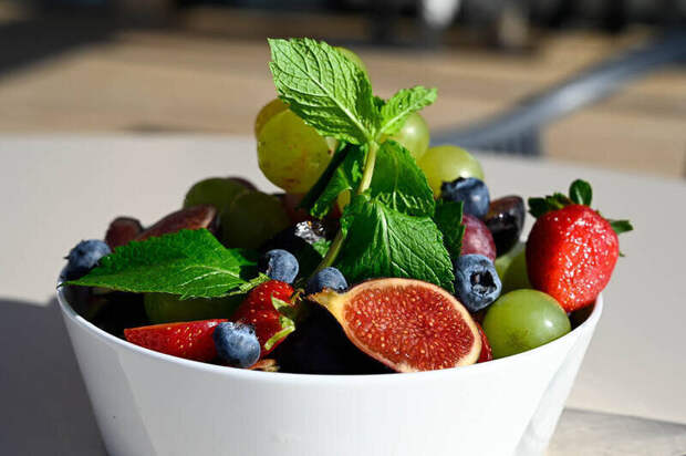 Нутрициолог рассказала, можно ли восполнить дефицит витаминов через пищу