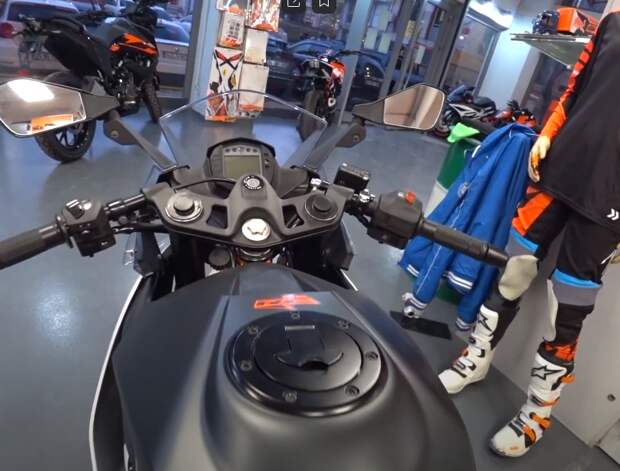 Мотоцикл KTM RC 390 Популярный, красавец .