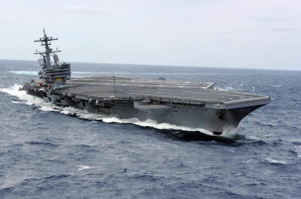 План в проливе провалился: раскрыт маневр США с авианосцем, Иран будет бить