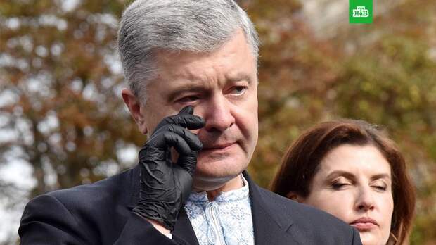 Адвокат: против Порошенко возбуждено 15 новых дел