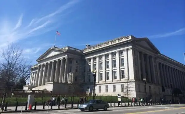 На фото: министерство финансов США в Вашингтоне.