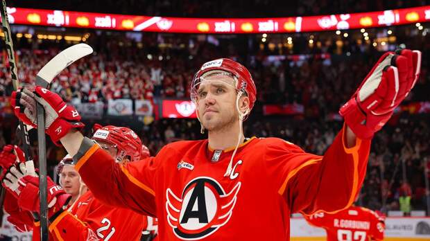 «Автомобилист» победил «Шанхай Дрэгонс» и вышел в плей-офф КХЛ