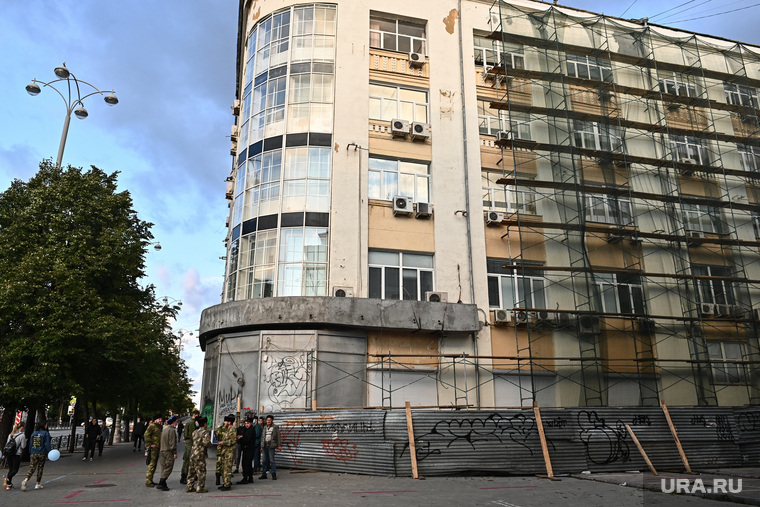 Казаки в дозоре на улицах Екатеринбурга. Необр