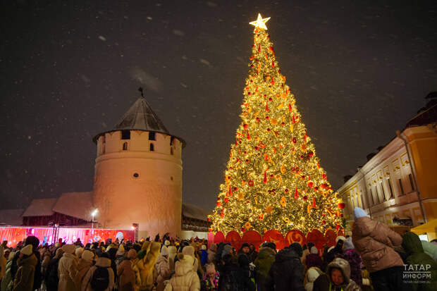 Казань вошла в тройку самых красиво украшенных к Новому году мегаполисов России