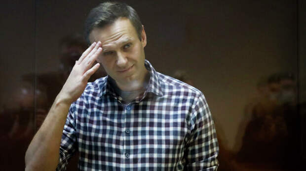 Навальный выплатил штраф в 850 тысяч рублей за клевету на ветерана войны Игната Артеменко
