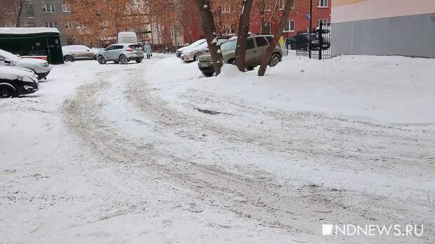 Колея и автомобилисты-эгоисты: снегопад в Екатеринбурге нарушил работу служб