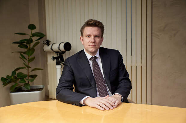 ТАСС: гендира "Эксмо" Капьев был отпущен из СК без повесток