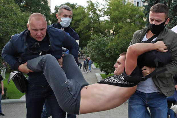 80 участников стихийной акции задержали в Минске
