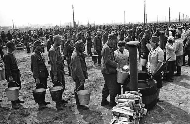 Часть репараций возместили трудом военнопленных и забранных на принудительные работы в СССР. |Фото: joker.ykt.ru. 