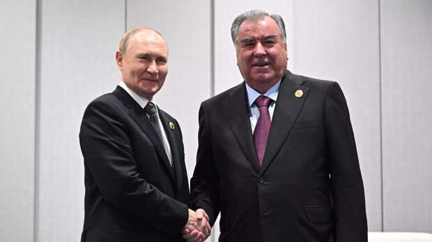 Владимир Путин и Эмомали Рахмон - РИА Новости, 1920, 02.10.2025