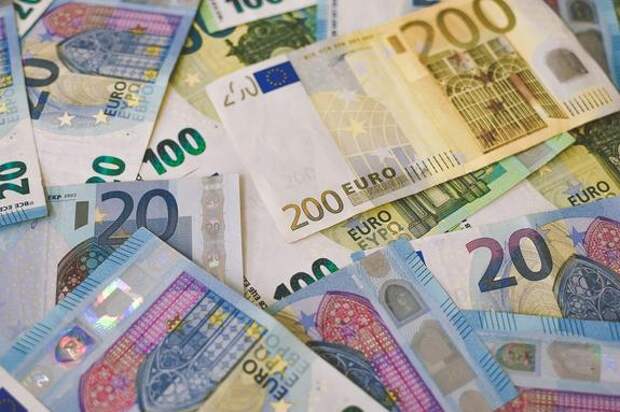 Еврокомиссия перевела Украине €1 млрд макрофинансовой помощи