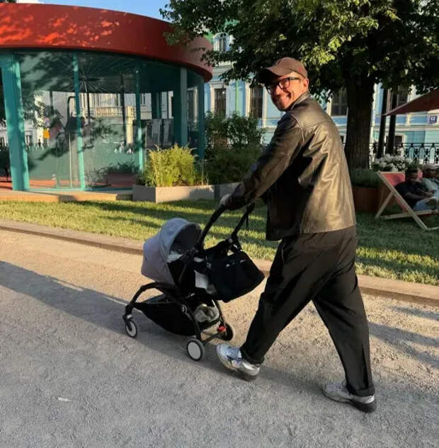 Александр Петров с сыном