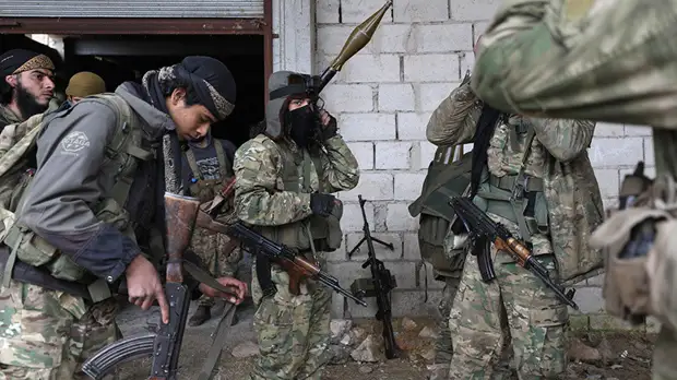 «На фоне тотального цинизма Запада»: Минобороны сообщило о сращивании в Идлибе позиций боевиков и военных Турции