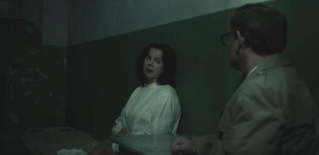 Сцена с Ульяной Хомюк в тюрьме КГБ.