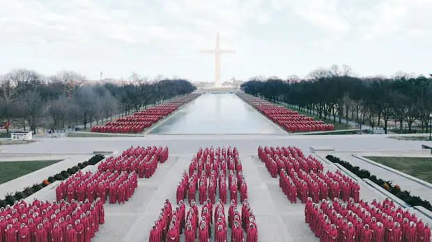 «Благословен бой!»: с чего начинается третий сезон сериала «Рассказ служанки»