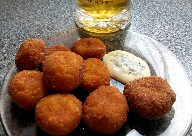 Сырные шарики с чесноком Закуска, Закуска к пиву, Кулинария, Длиннопост