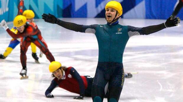 На играх 2002 года в Солт-Лейк-Сити в соревнованиях по шорт-треку сенсационно победил австралиец Стив Бредбери. зимние игры, олимпиада, факты