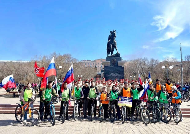 В Улан-Удэ юнармейцы приняли  участие в велопробеге «Звезда Победы»