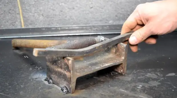 Как сделать простейший кондуктор для гибки металла