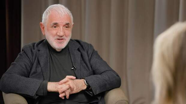 Арам Габрелянов вспомнил, как выиграл спор у Филиппа Киркорова и снял материал о его дне рождения: «Это была суперистория»