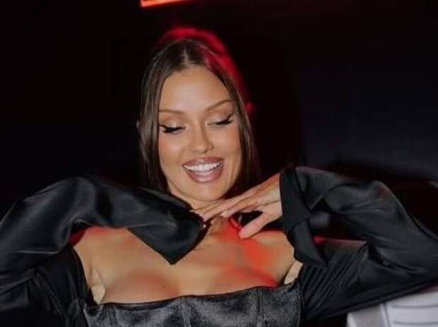 Сергей Косенко, с которым рассталась жена, нежится на пляже с Викторией Боней