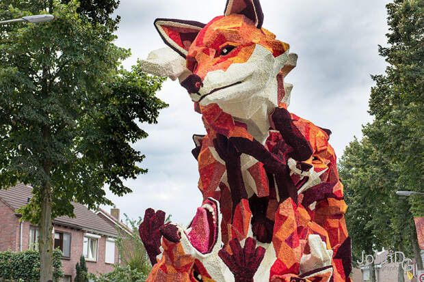 flower-sculpture-parade-corso-zundert-2016-netherlands-33