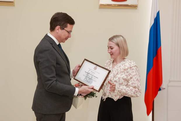 80 грантов вручили молодым нижегородским педагогам