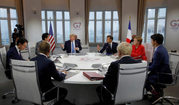 Германия выступила против возвращения G8 с Россией
