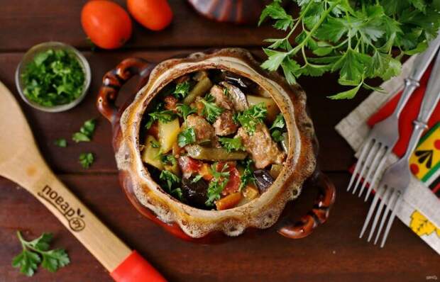 Гювеч с картофелем и мясом. / Фото: povar.ru