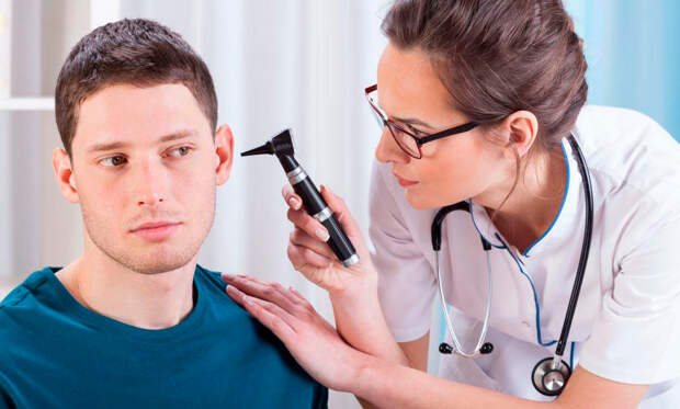 С какими проблемами стоит обратиться к врачу-оториноларингологу и как часто следует его посещать?