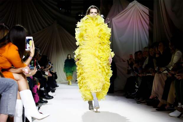 Отвратительная неделя моды прошла на London Fashion Week 2019. Показаны все перспективные тренды
