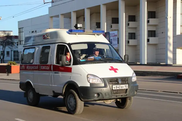 Всегда на передовой: в Крыму поздравили работников скорой помощи с профессиональным праздником