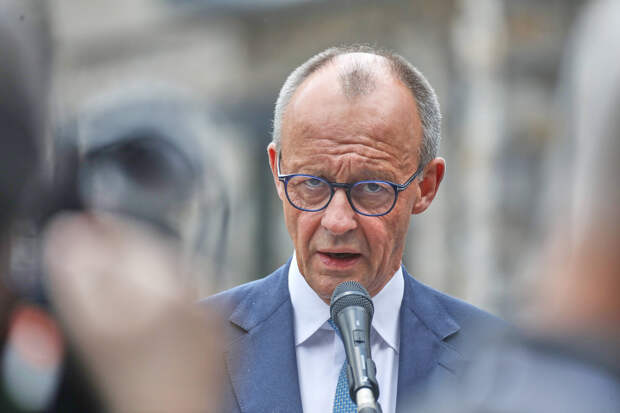 Эксперт оценил реакцию Мерца на неожиданный «удар» Трампа