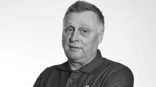 Умер заслуженный тренер РФ по конькобежному спорту Юрий Петров