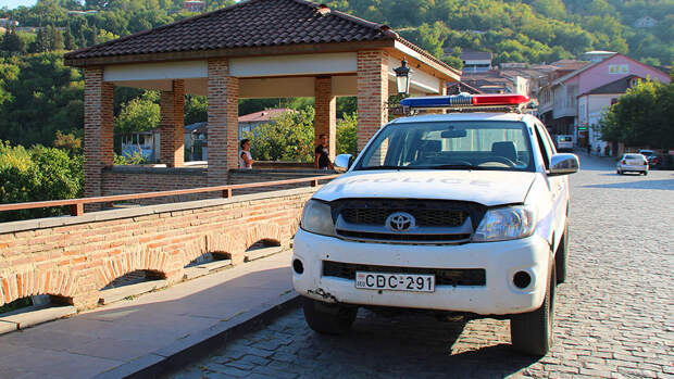 Правоохранители взяли штурмом захваченный банк в Тбилиси