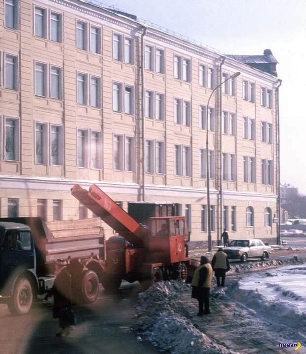 Снегоуборочная техника в Москве 1970-х