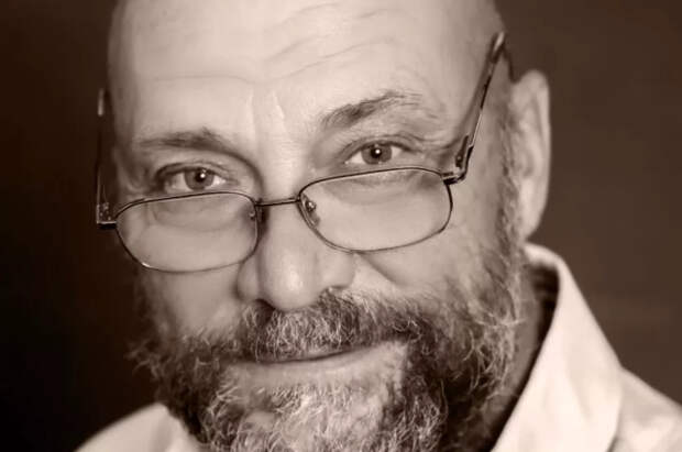 Скоропостижно умер один из ведущих актеров Калужского драмтеатра Смородин