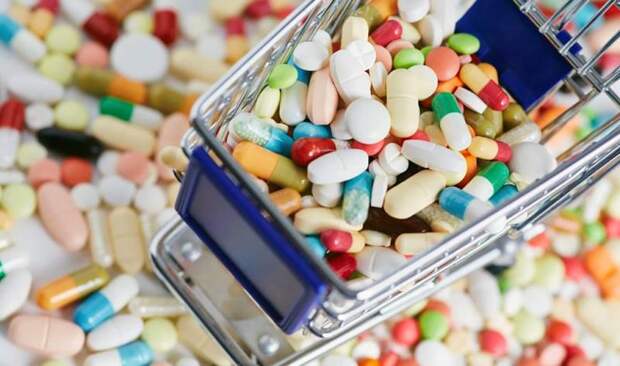 Латвия признала невозможность заменить лекарства из России