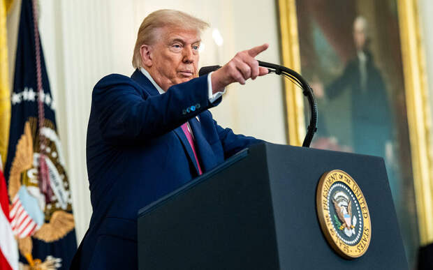 Дональд Трамп назвал известного журналиста Такера Карлсона чокнутымФото: © The White House