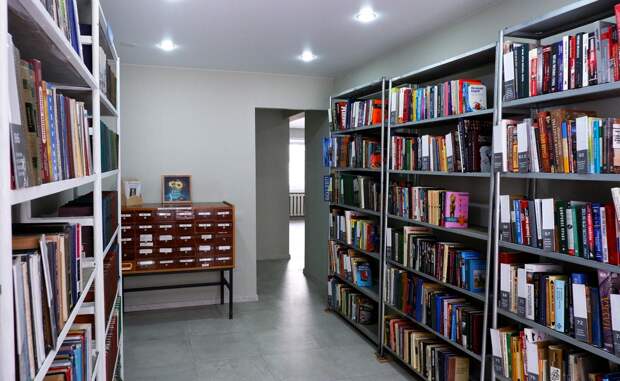 В Астрахани после ремонта открылась обновленная библиотека