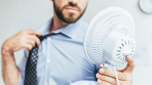 Юрист Соловьев: температура воздуха на рабочем месте должна соответствовать нормам