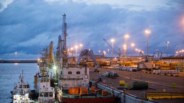 Захарова: удар по порту Бендер-Энзели грозит втянуть страны Каспия в конфликт