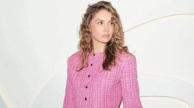 Хейтеры вывели Агату Муцениеце из себя вопросами о бывшем муже Павле Прилучном