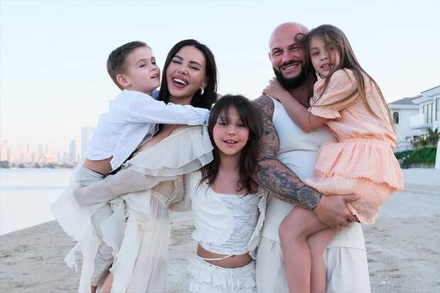 Развод Джигана и Оксаны Самойловой рассмотрят в суде с учетом мирового соглашения