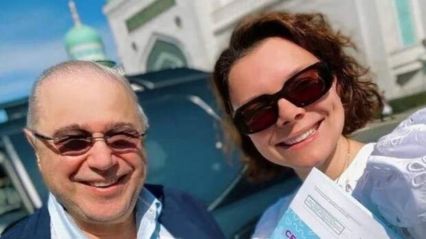 Татьяна Брухунова показала фигуру в смелом образе на отдыхе в Турции