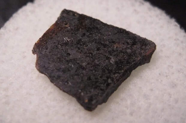 Ученые: падающие на Землю ангриты являются частями древней протопланеты