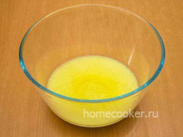 Kefir s maslom 300x225 Дрожжевые пирожки