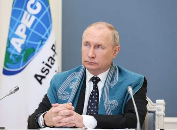 Russian President Vladimir Putin attends the Asia-Pacific Economic Cooperation (APEC) summit via a video link in Moscow, Russia November 12, 2021. Sputnik/Mikhail Metzel/Pool via REUTERS ATTENTION EDITORS - THIS IMAGE WAS PROVIDED BY A THIRD PARTY.