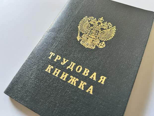 Зам главы астраханского города получил должность, не имея на это права