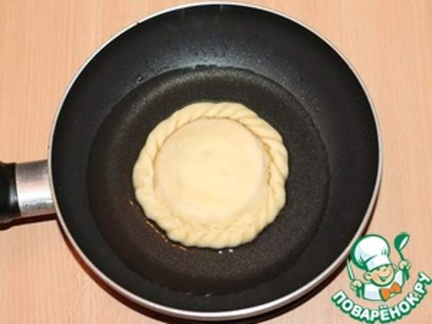 Лапоточки с колбасой и сыром Сметана